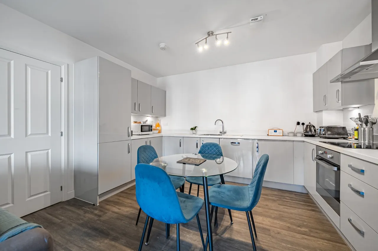 Blackbess Lane, Chertsey, KT16, photo 7