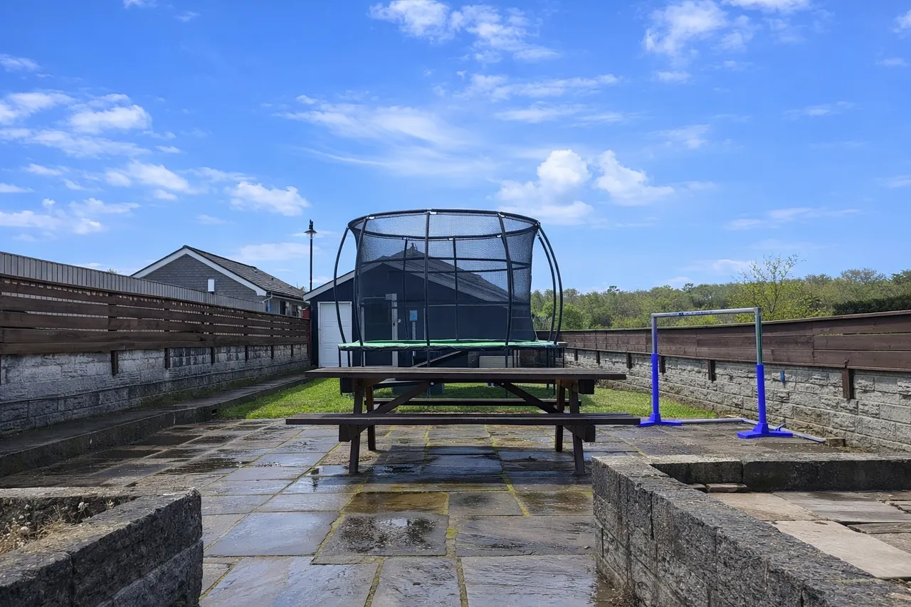 Commercial Street, Ystradgynlais, SA9, photo 15