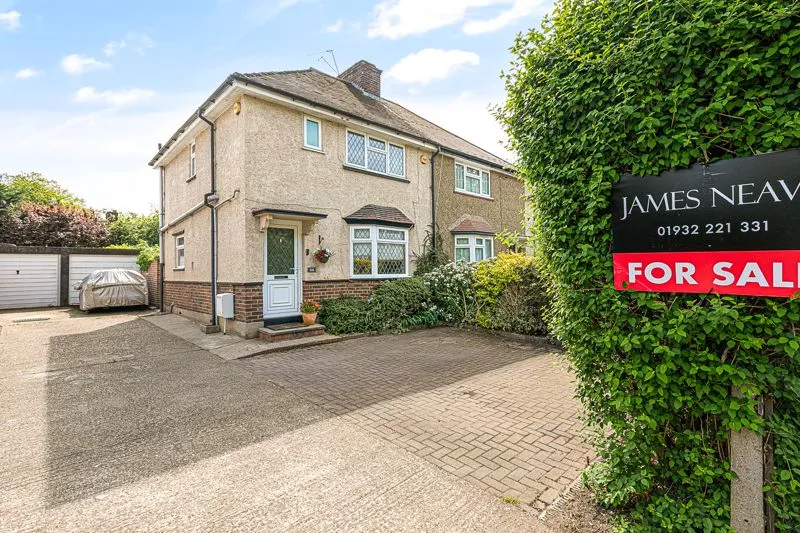 3 bed house for sale — Molesey Road, Hersham KT12 4SQ