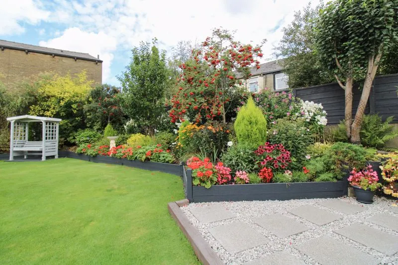 Ladyhouse Close Milnrow, Rochdale OL16 4EB, photo 26
