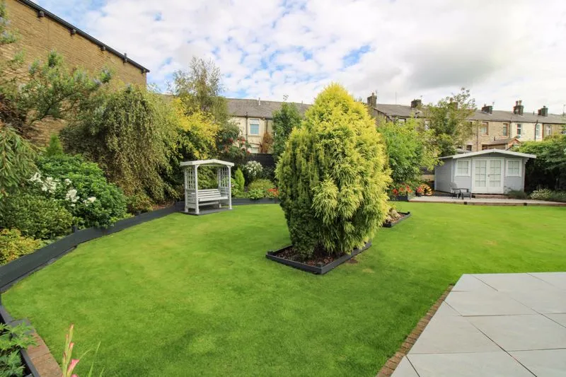 Ladyhouse Close Milnrow, Rochdale OL16 4EB, photo 23