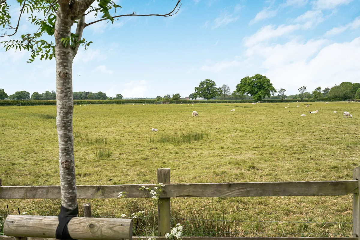 Marsh Road, Ambrosden, photo 12