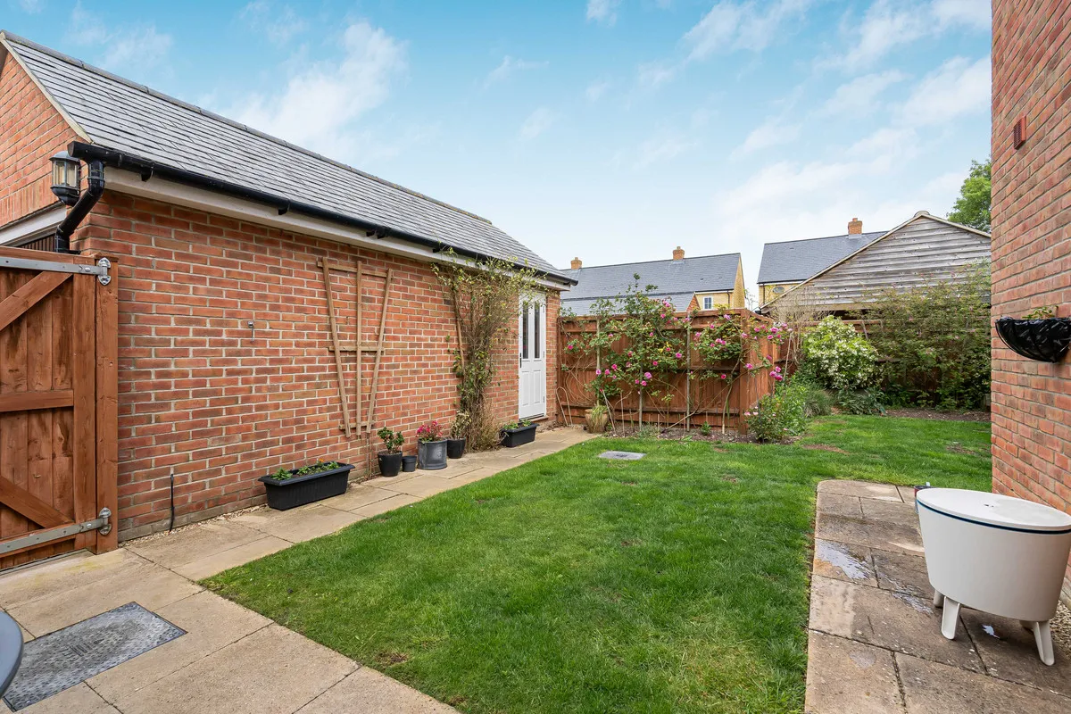 Marsh Road, Ambrosden, photo 13