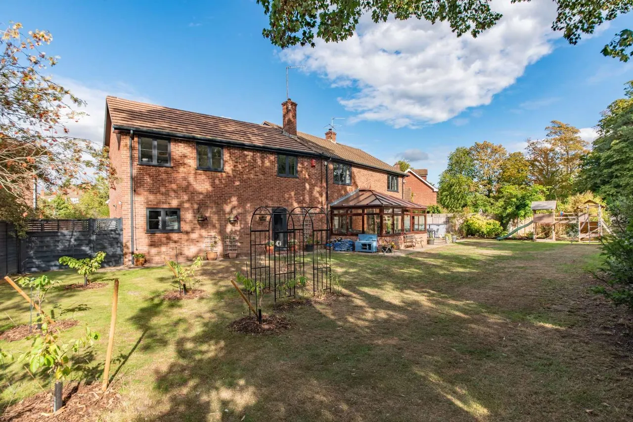 Gorselands, Newbury, RG14, photo 19