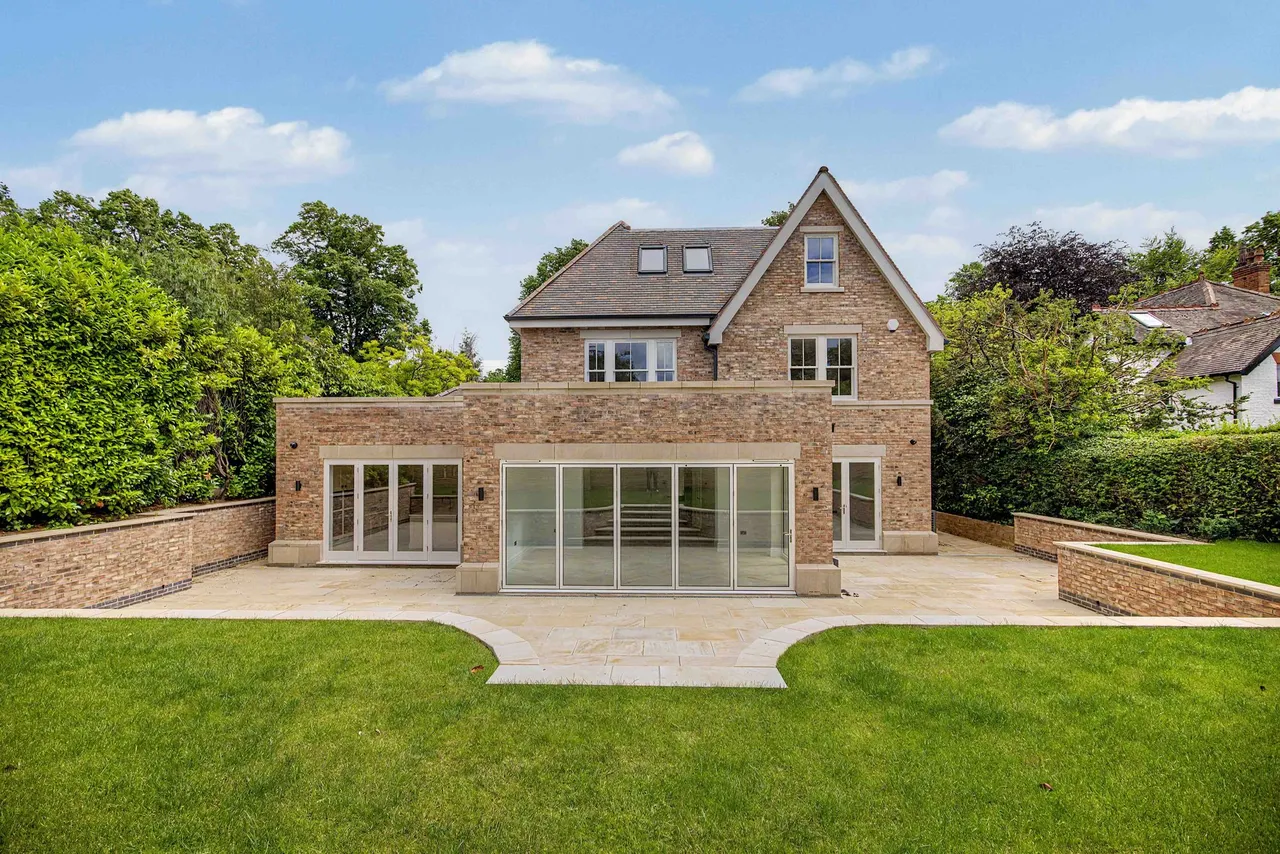 Murieston Road, Altrincham, photo 25