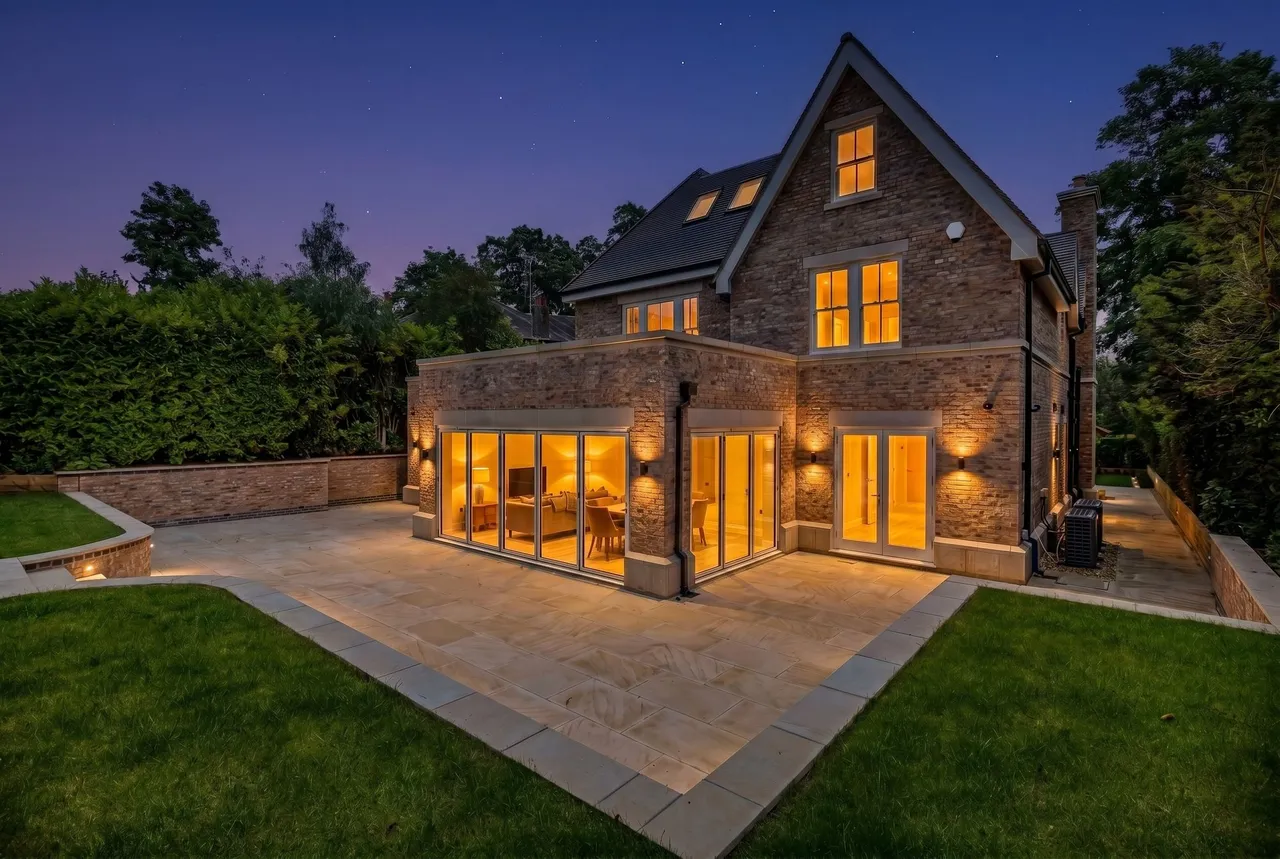 Murieston Road, Altrincham, photo 27