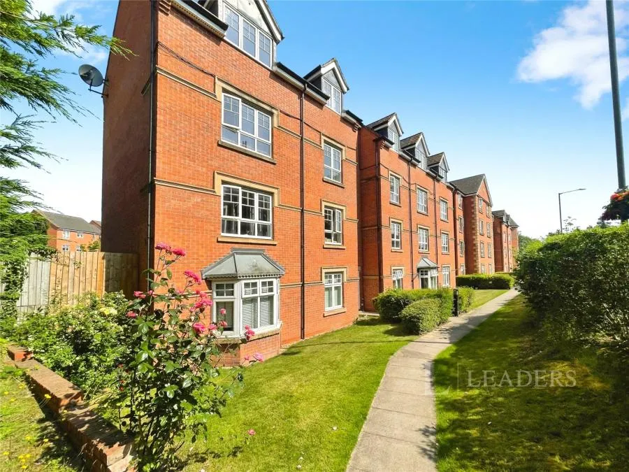 2 bed flat for sale, St. Andrews Road, Droitwich, WR9