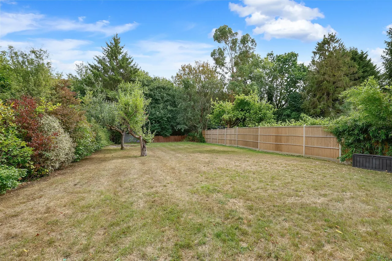 London Road South, Merstham, RH1, photo 20