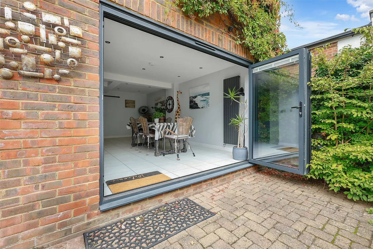 London Road South, Merstham, RH1, photo 12