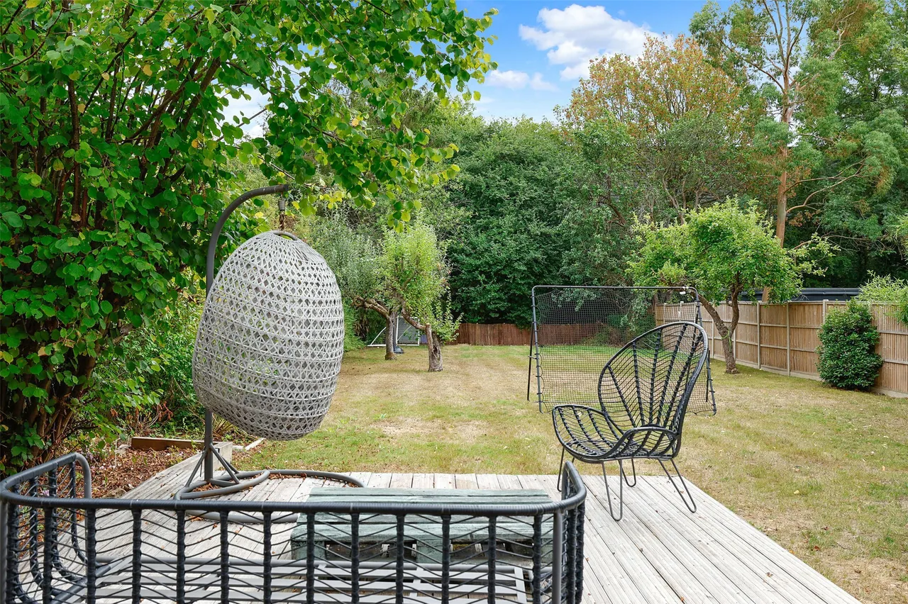 London Road South, Merstham, RH1, photo 8