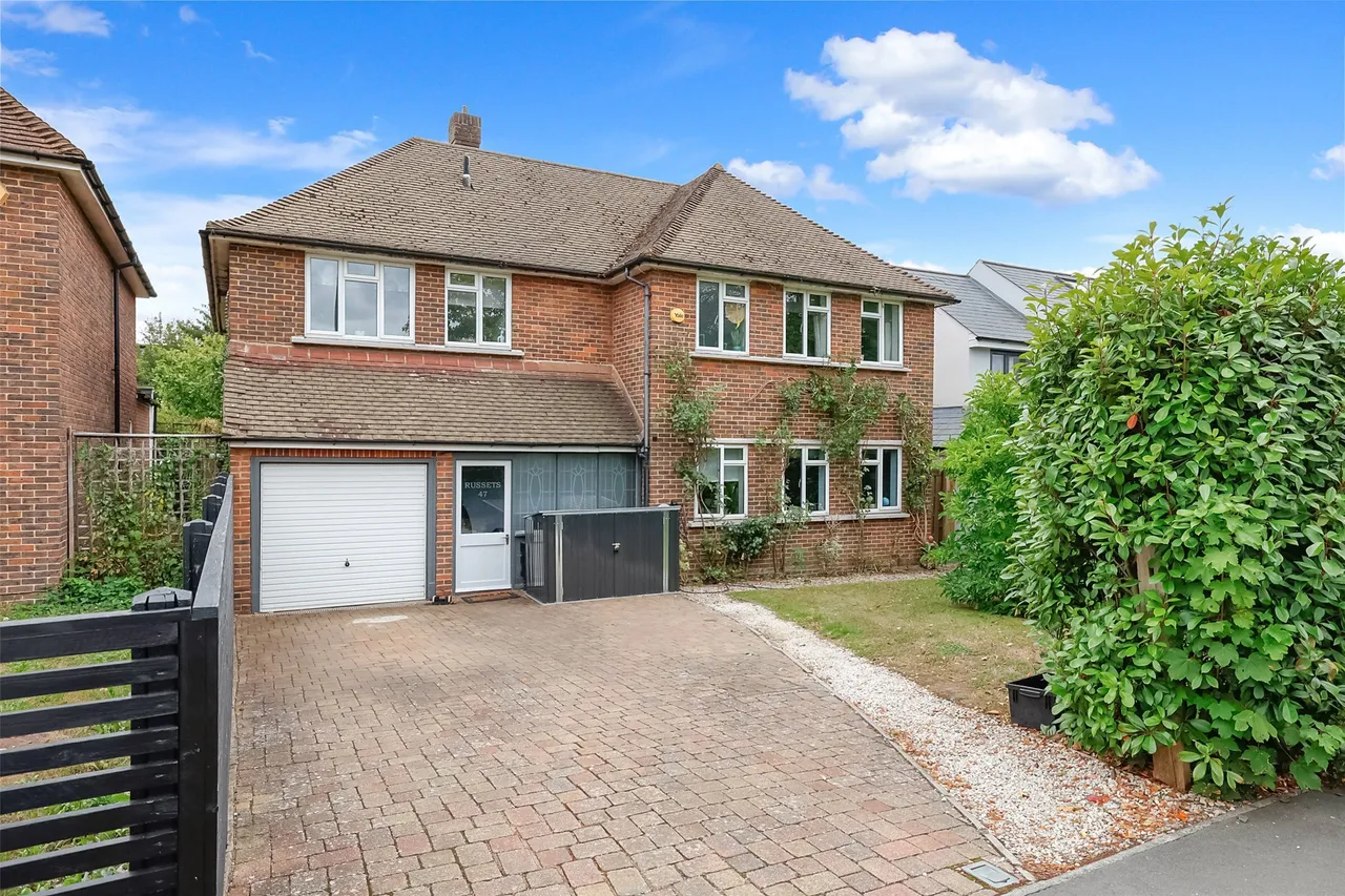 5 bed property for sale, London Road South, Merstham, RH1