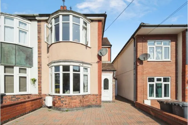 2 bed house for sale — Richmond Road, Nuneaton