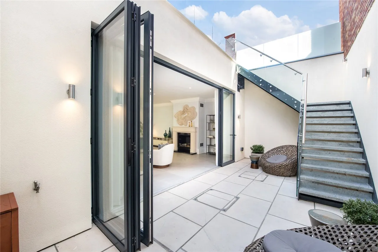 Kings Road, Richmond, TW10, photo 10