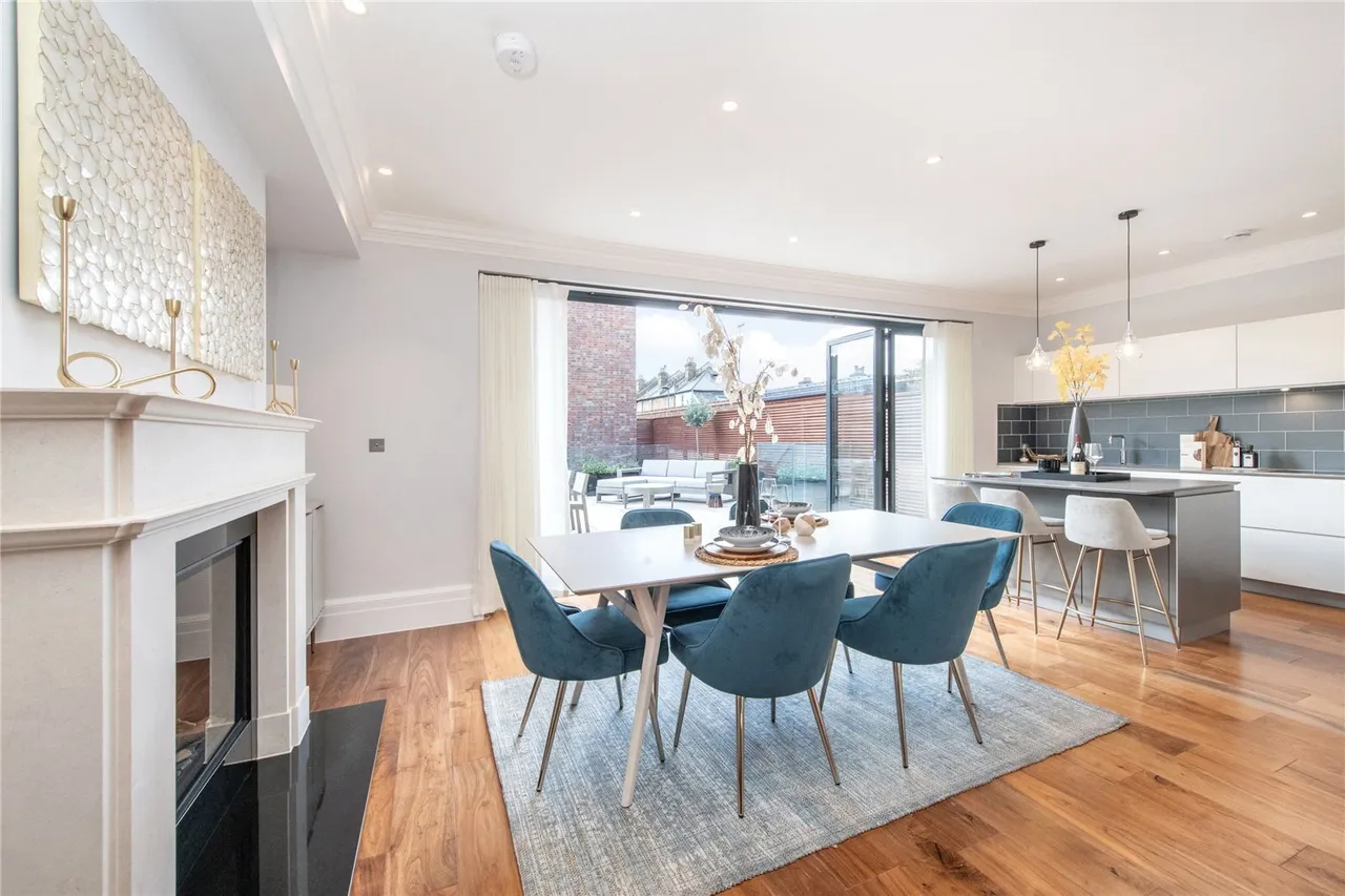 Kings Road, Richmond, TW10, photo 5