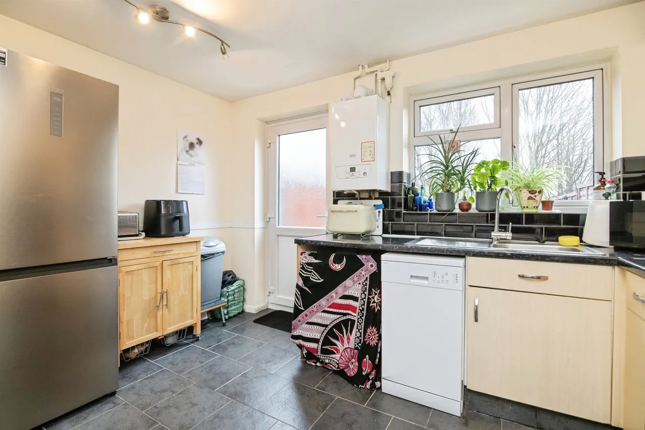 Denbigh Close, Dudley, photo 8