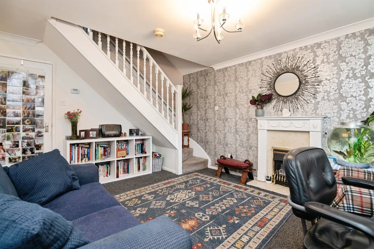 Denbigh Close, Dudley, photo 2