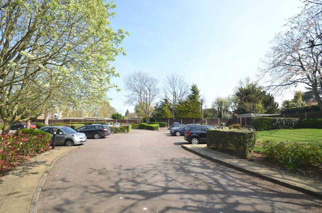 Overton Road, Sutton Surrey Belmont, SM2, photo 8