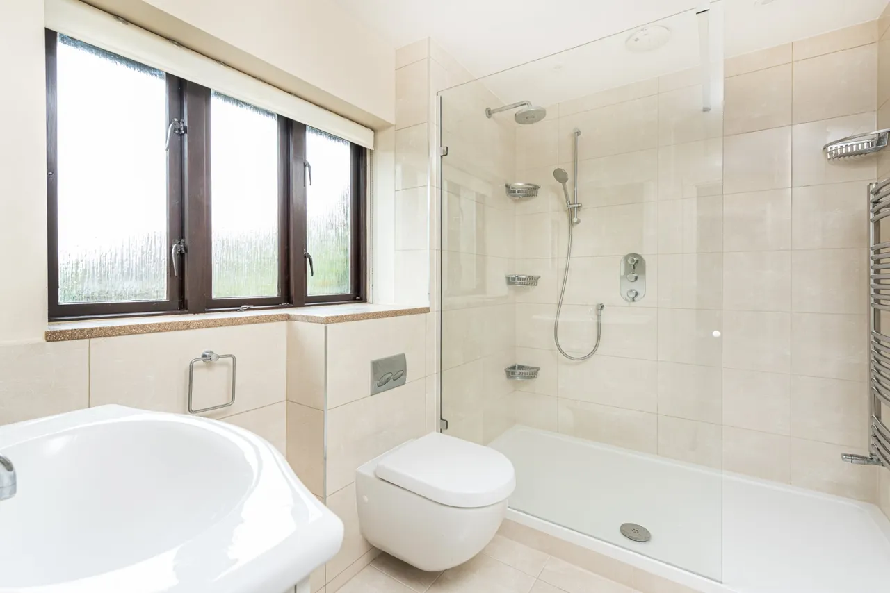 Green Acres Close, Whitchurch, HP22, photo 16