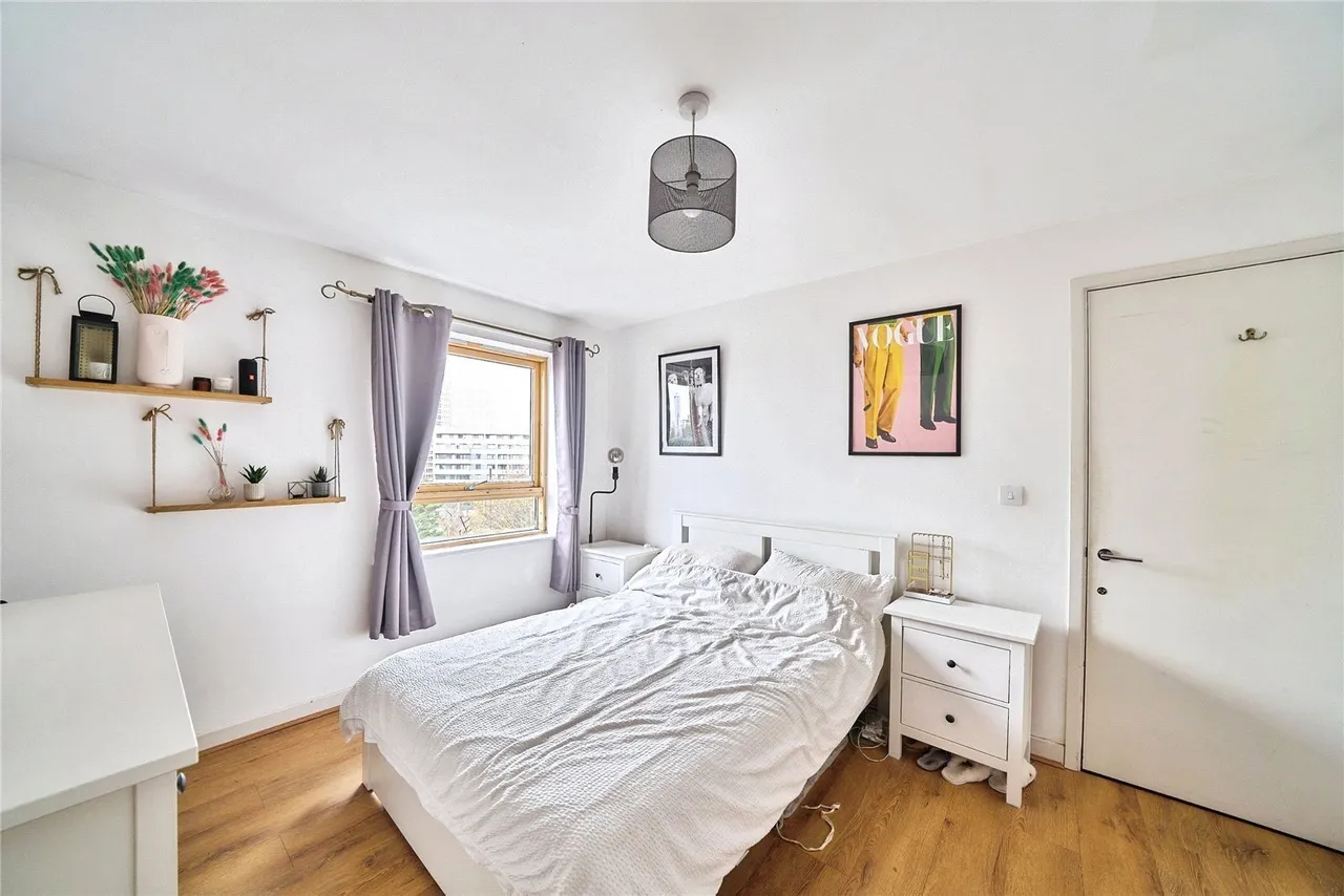 Cam Road, London, E15, photo 8