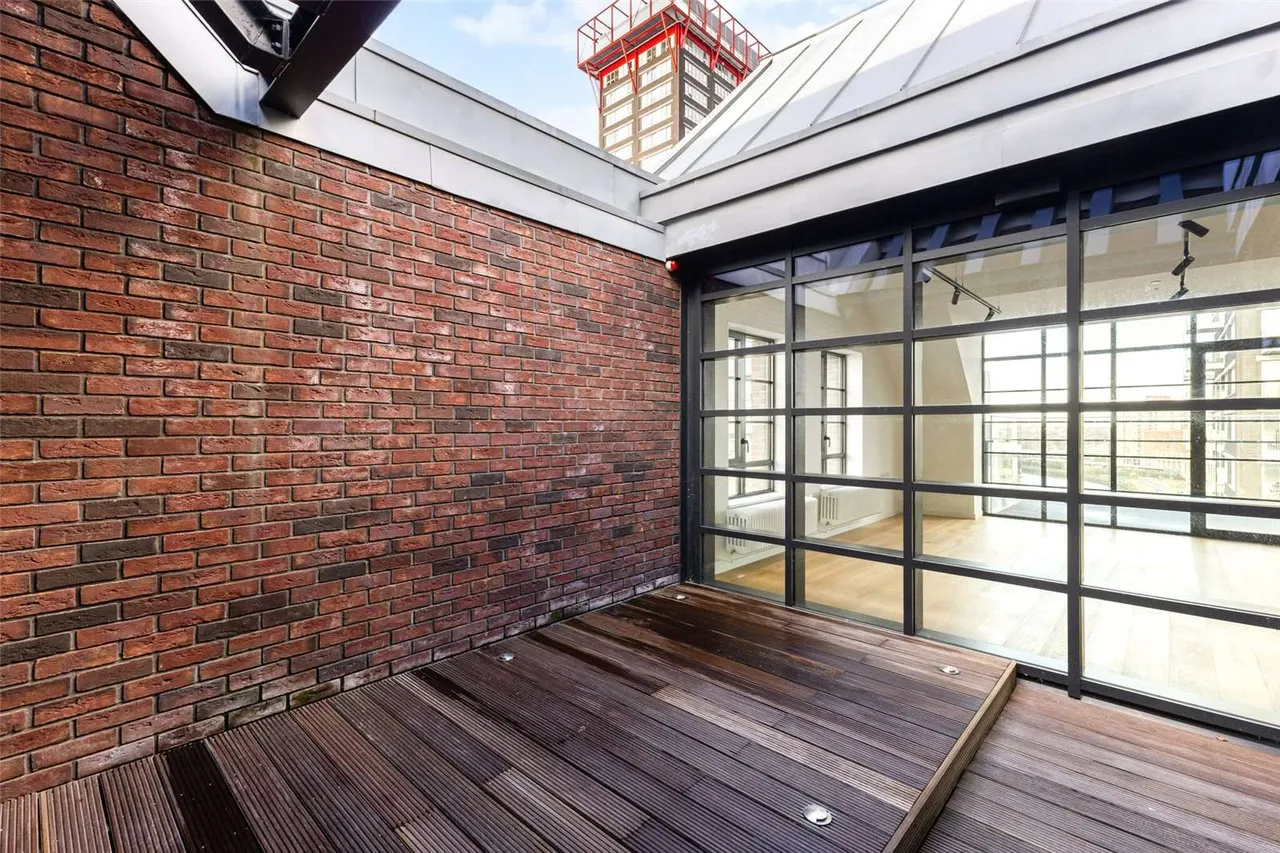 Goodluck Hope, Orchard Place, London, E14 0JZ, photo 8