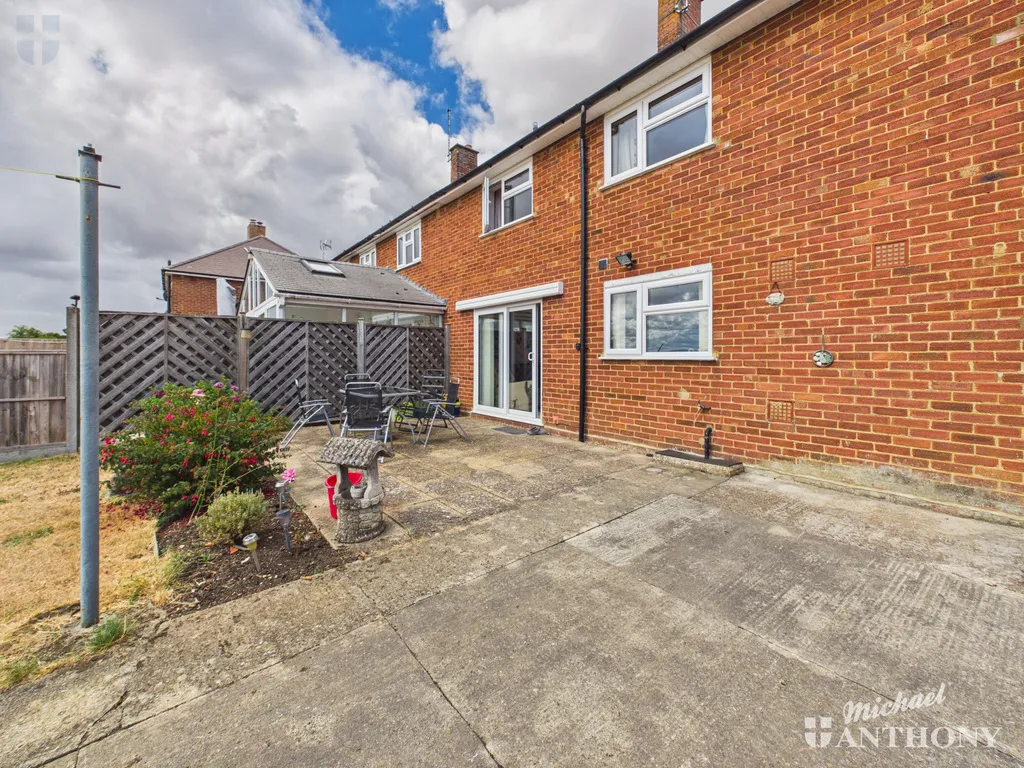 Chiltern Avenue, Stone, Aylesbury, HP17 8QY, photo 12