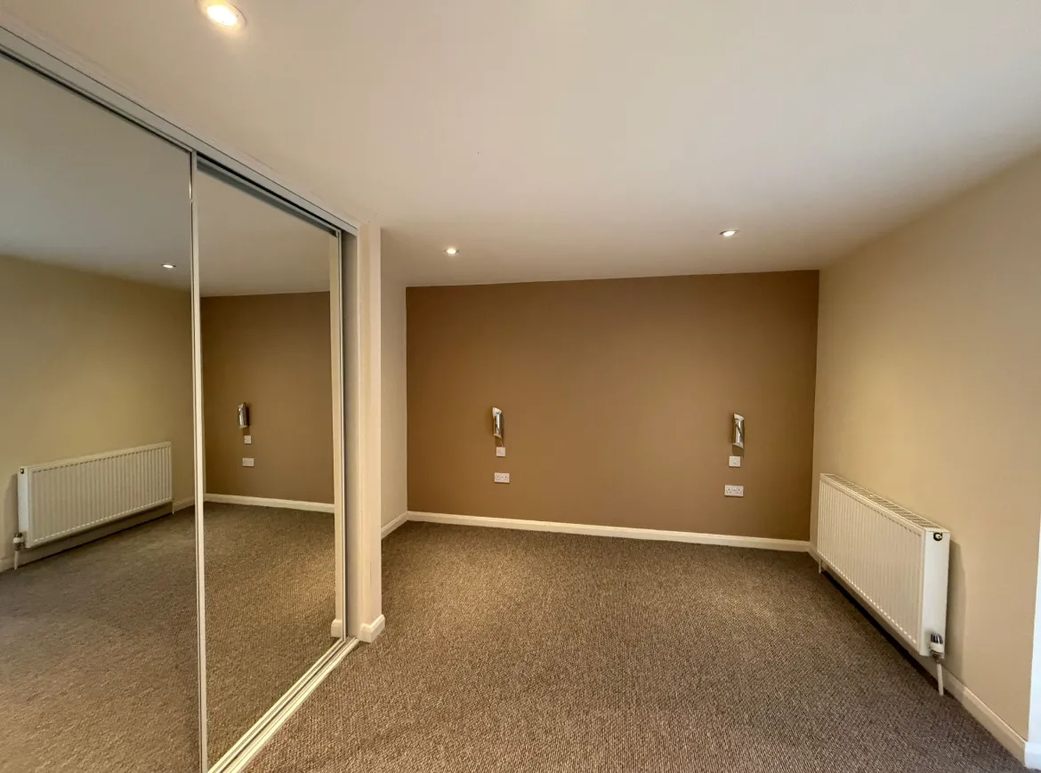 Valentino Place, Ongar Road, photo 7