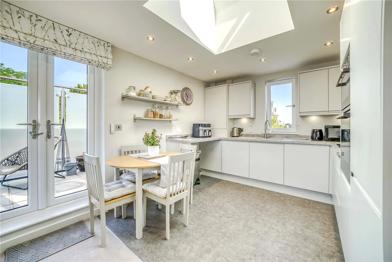 Delhi Close, Lower Parkstone, Poole, Dorset, BH14, photo 10