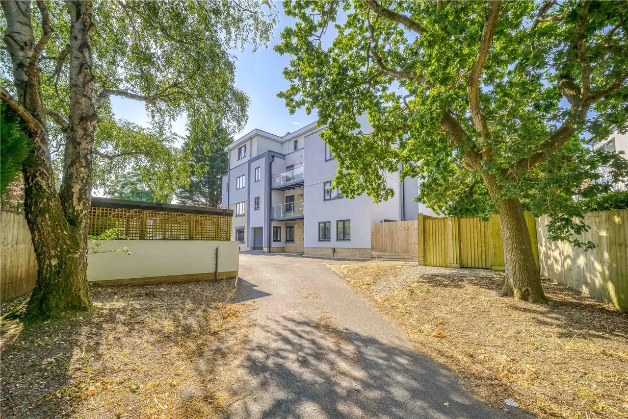 Delhi Close, Lower Parkstone, Poole, Dorset, BH14, photo 8