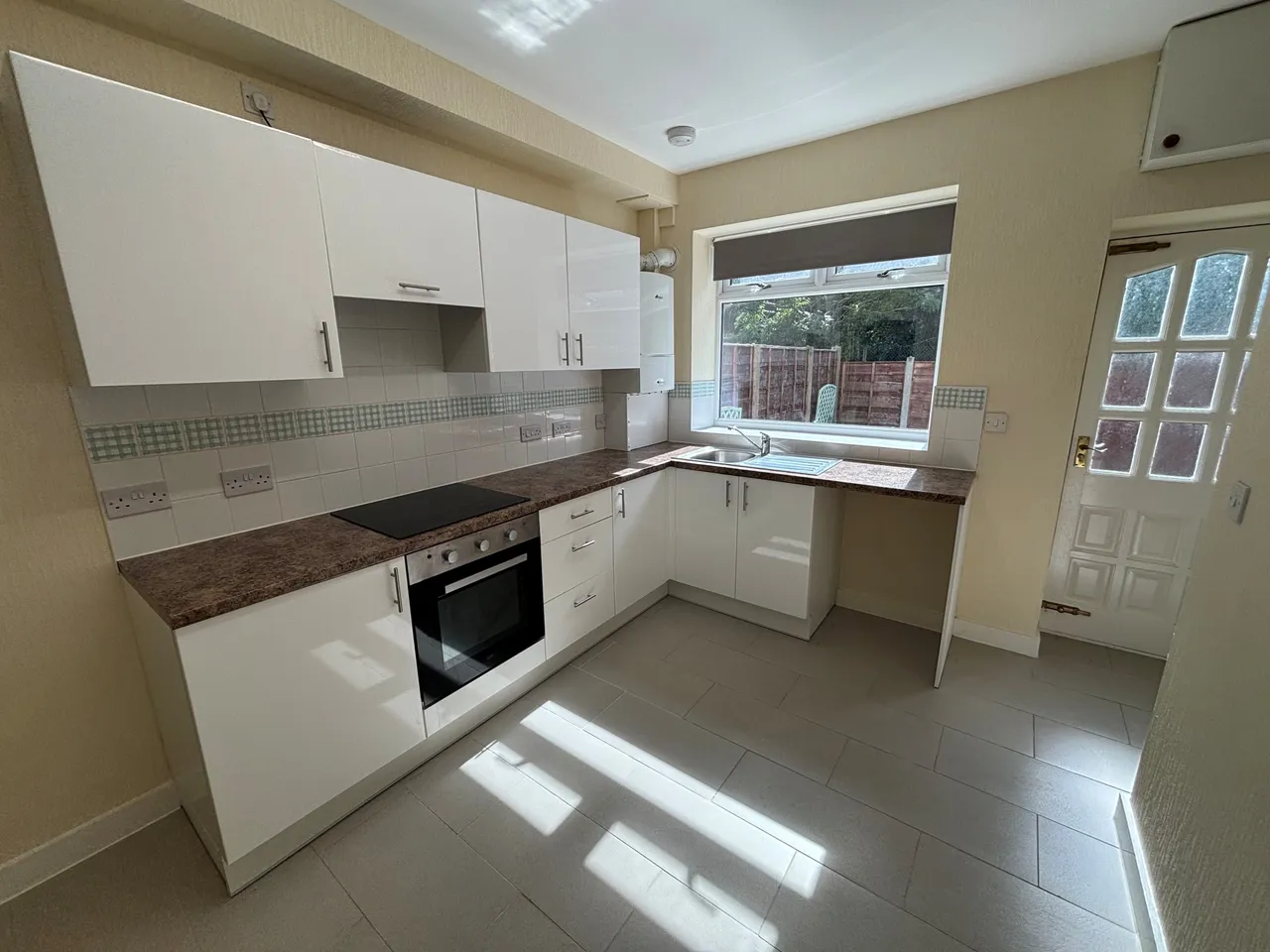 3 bed house to rent, Sandfold, SK5