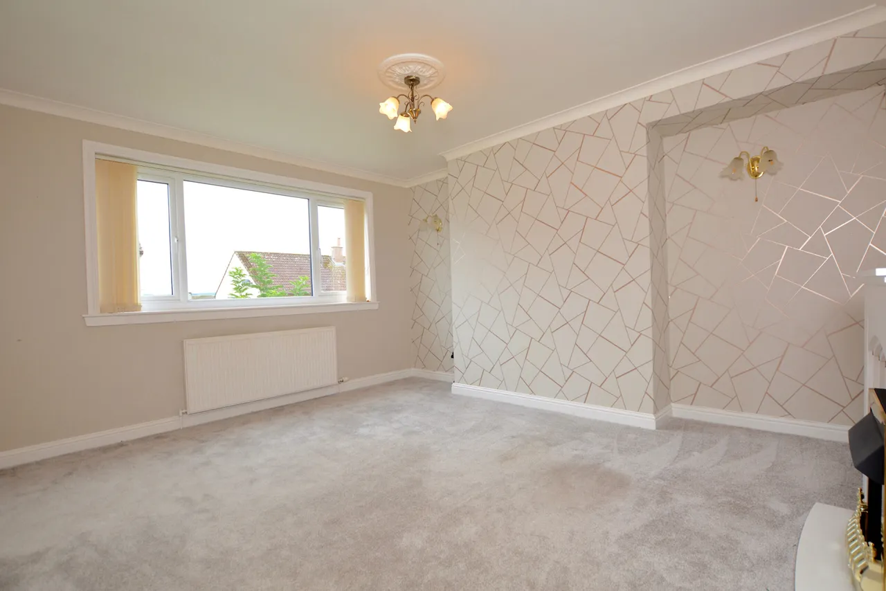 24 Stewart Avenue, Ochiltree, KA18 2PR, photo 4