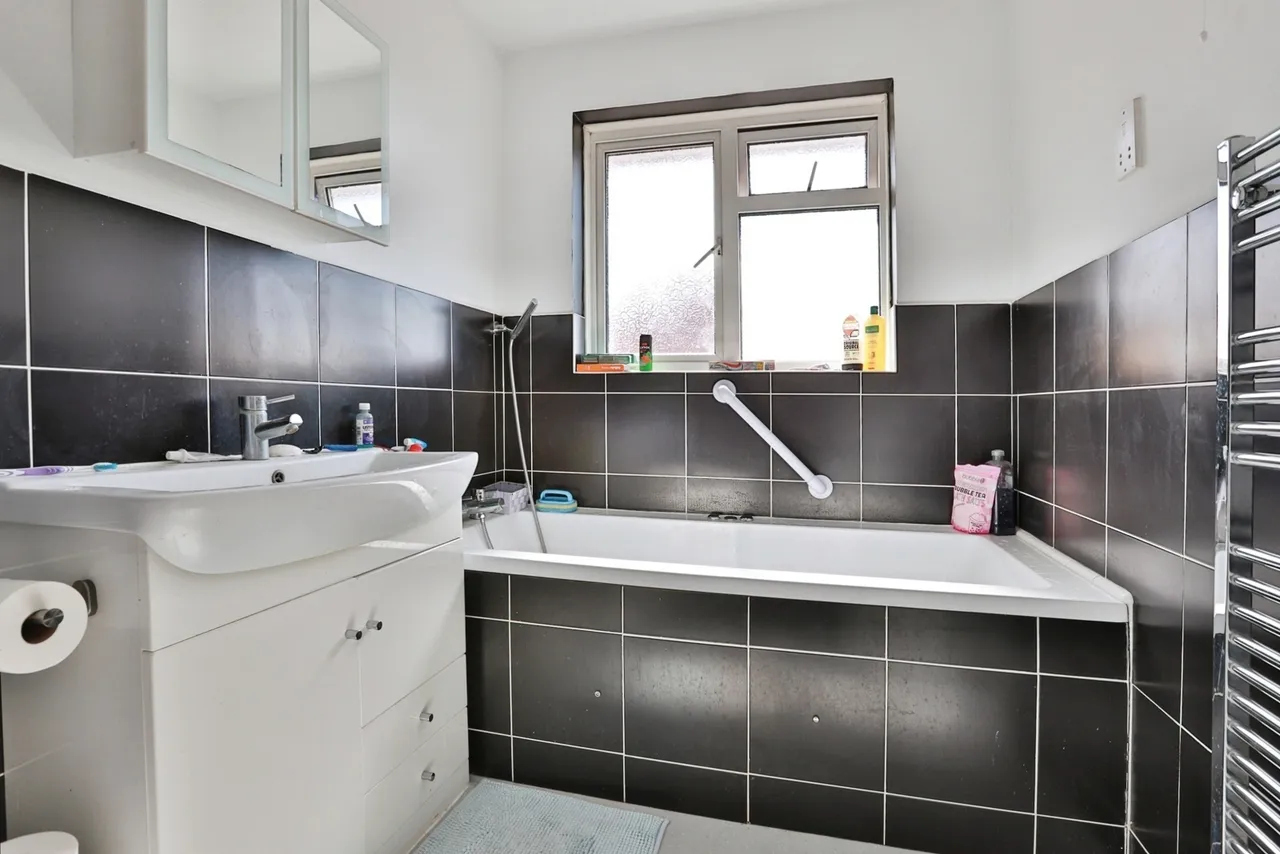 Hatfield Gardens, Littledown, BH7, photo 11