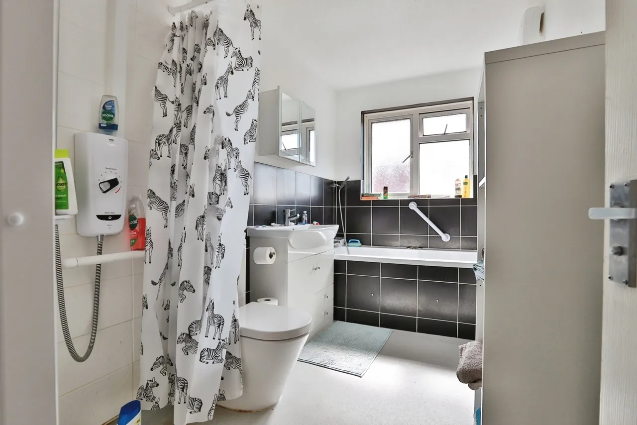 Hatfield Gardens, Littledown, BH7, photo 10