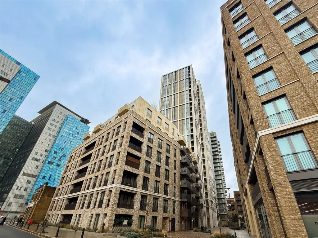 flat for sale, Cendal Crescent, Whitechapel, E1