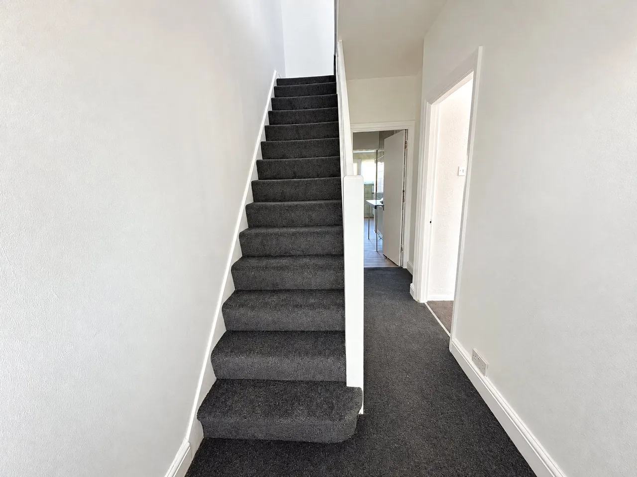 Conisborough Crescent, SE6, photo 2