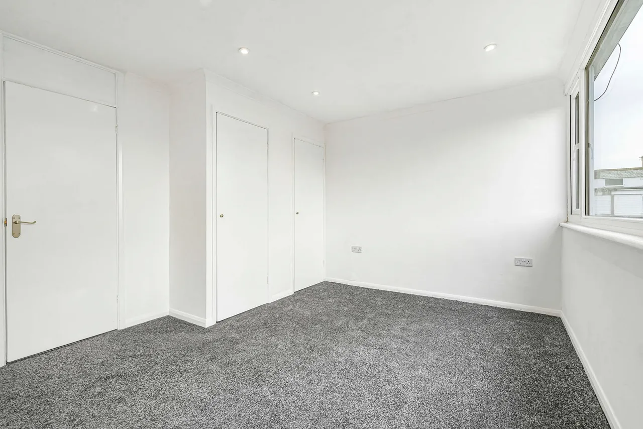 Harcourt Close, Egham, TW20, photo 11