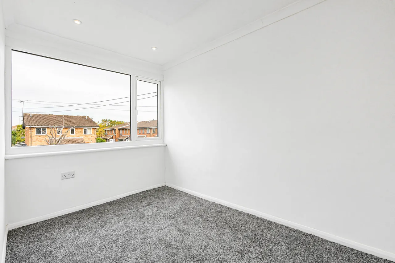 Harcourt Close, Egham, TW20, photo 6