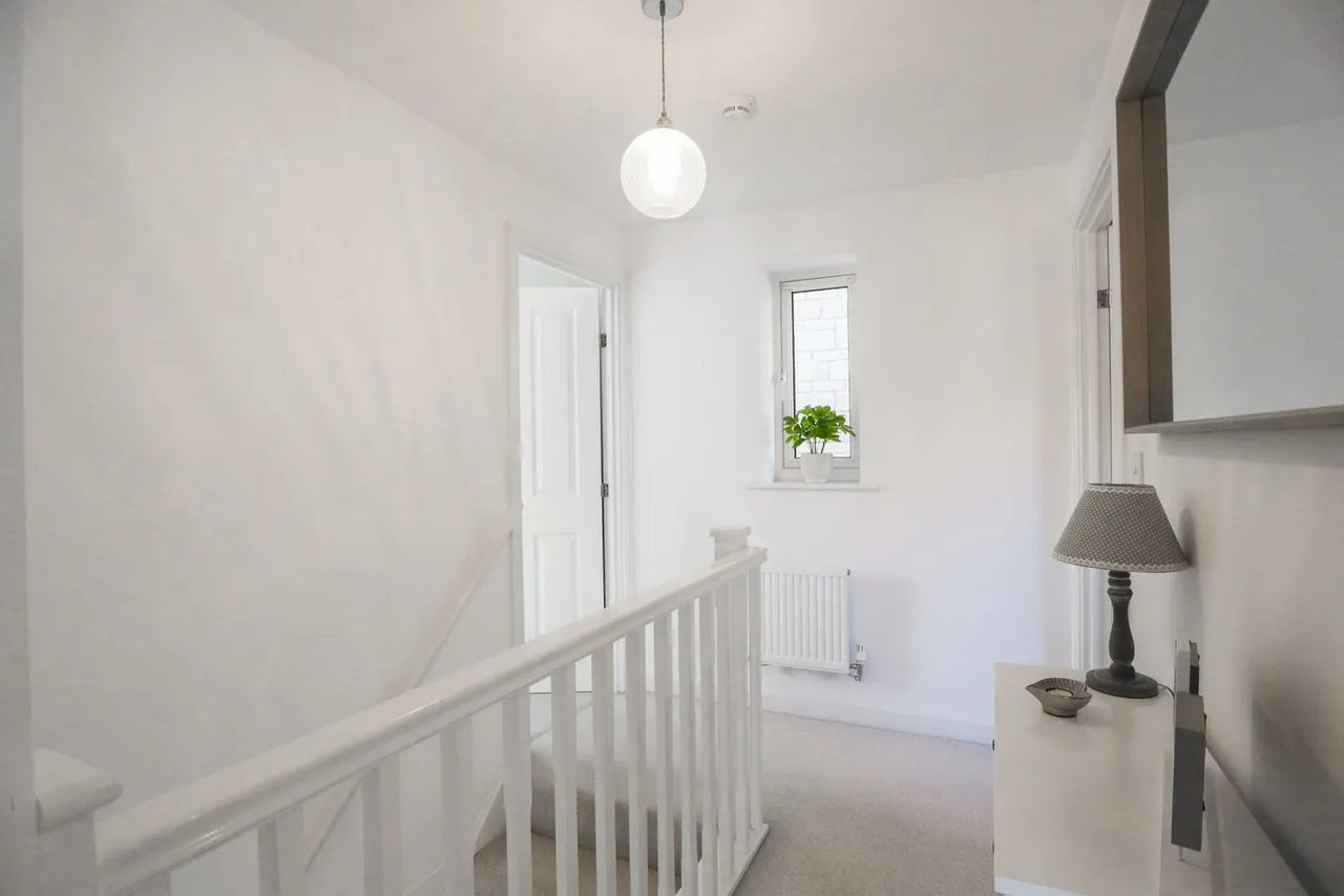 Rutherford Close, Calne, photo 12