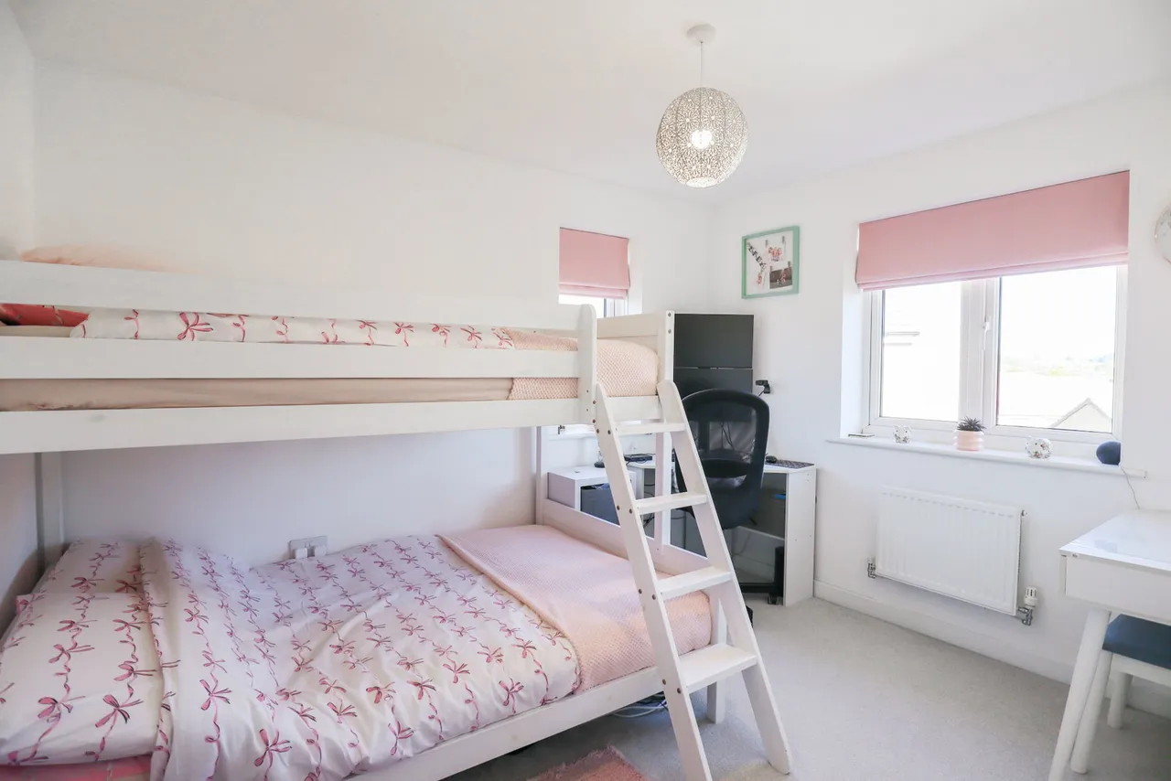Rutherford Close, Calne, photo 7