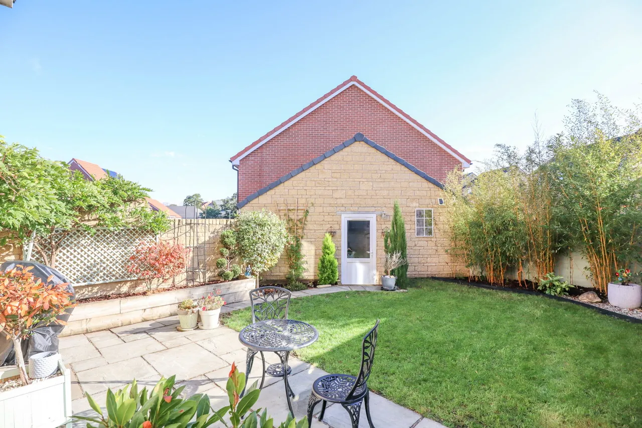 Rutherford Close, Calne, photo 4