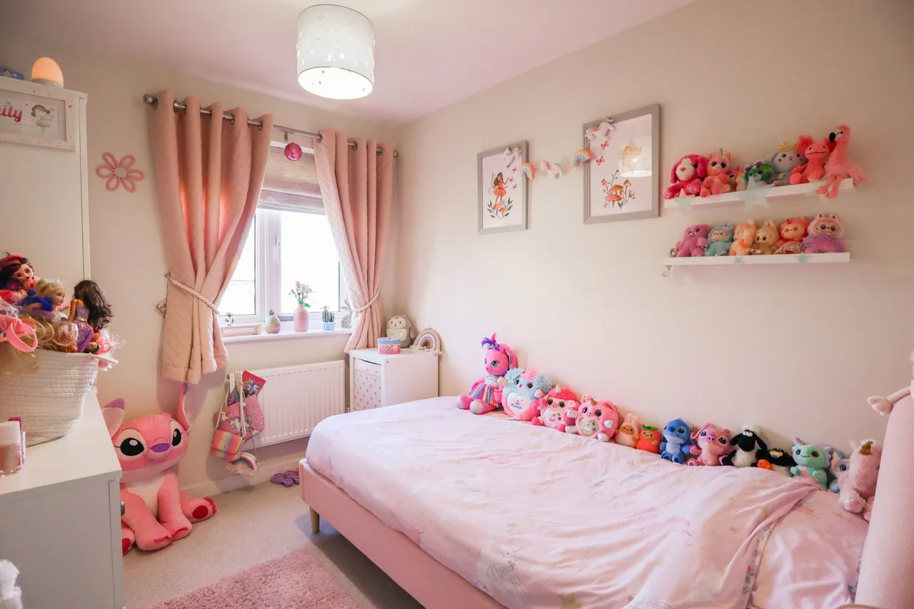 Rutherford Close, Calne, photo 8