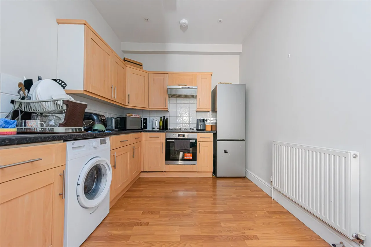 Seven Sisters Road, Islington, photo 5
