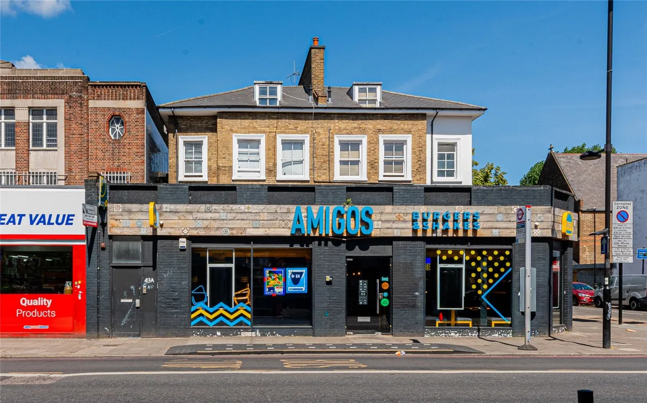 Seven Sisters Road, Islington, photo 10
