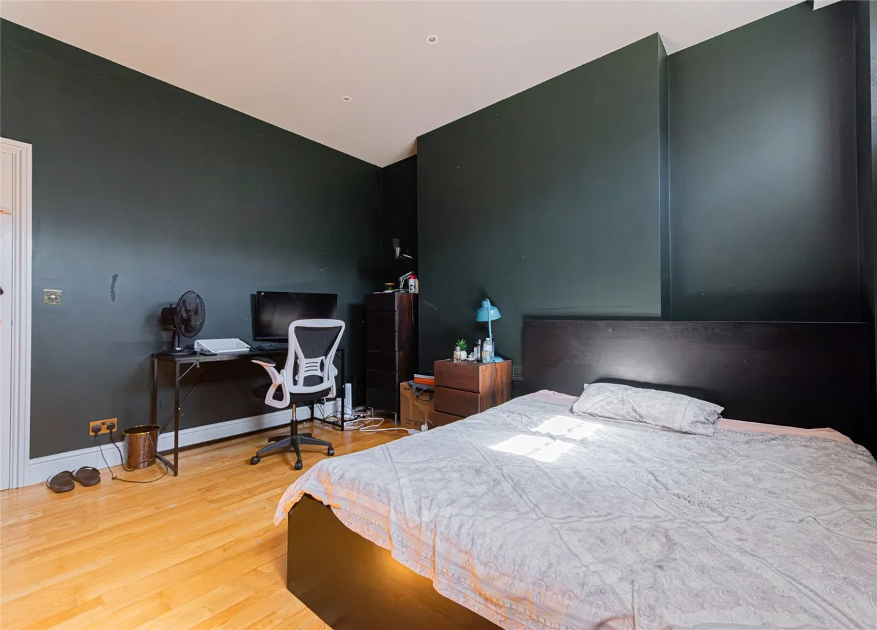 Seven Sisters Road, Islington, photo 12