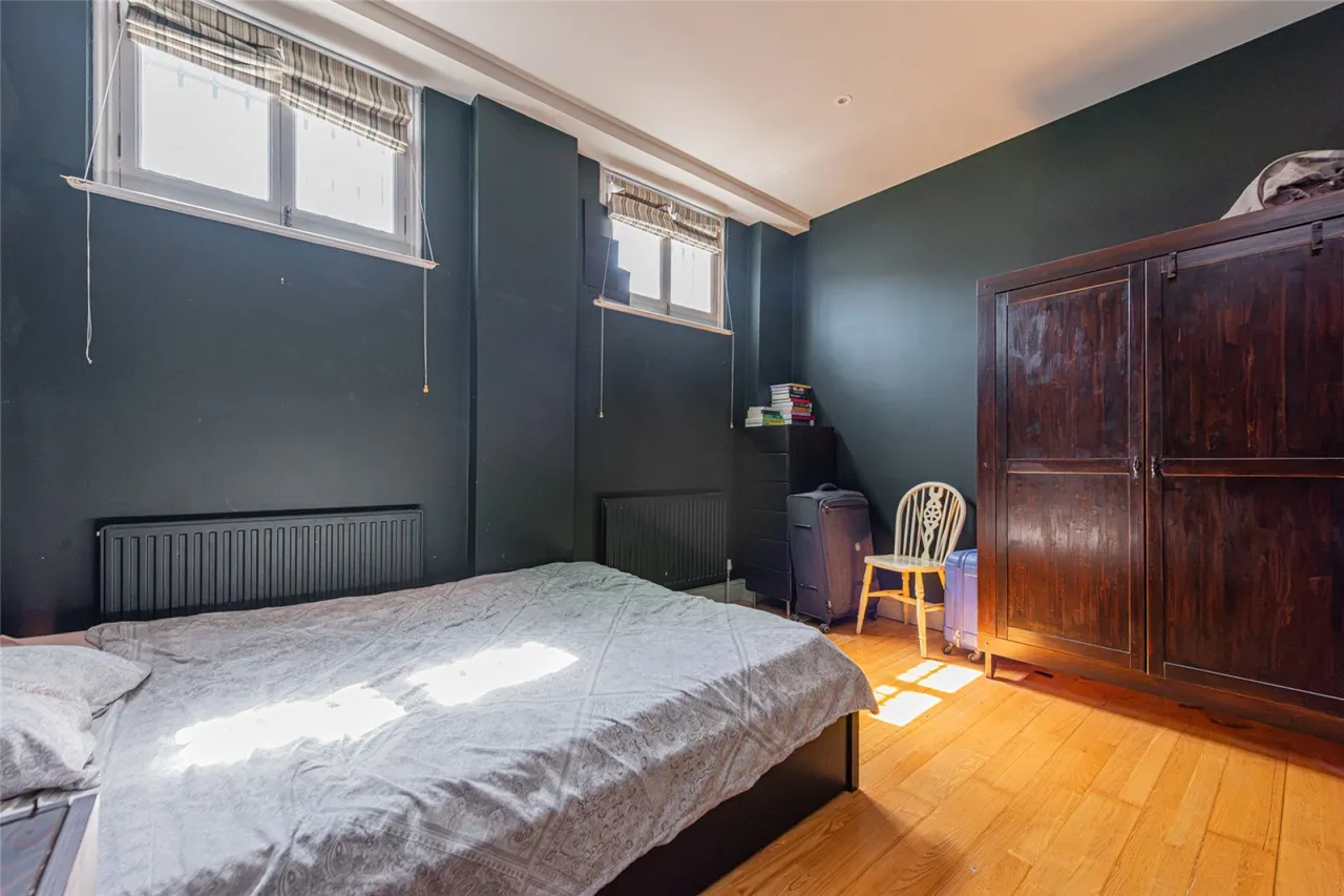 Seven Sisters Road, Islington, photo 13