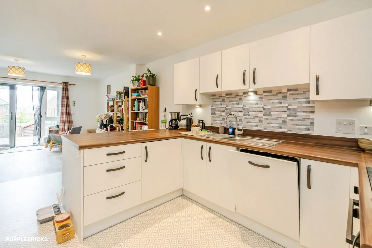 Pinewood Way, Chichester, PO19, photo 8