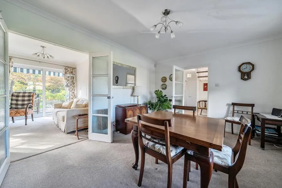 Cuckoo Lane, West End, GU24, photo 3