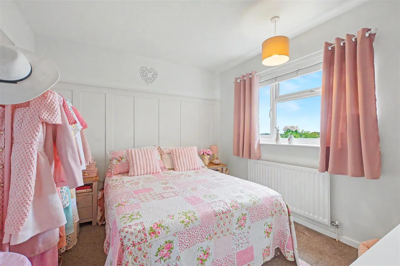 Whitby Crescent, Woodthorpe, NG5, photo 9