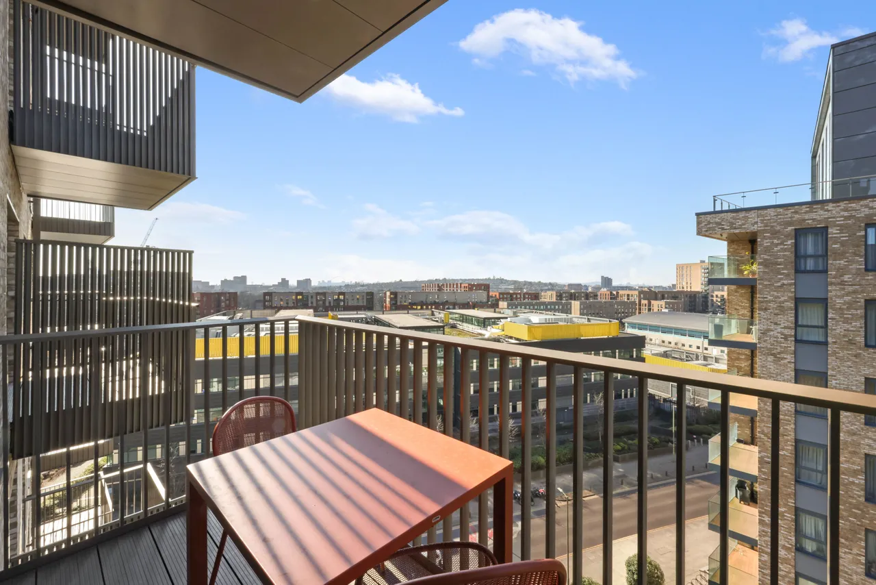 Flat 44, Duxford Tower, 1 East Drive, London, photo 3