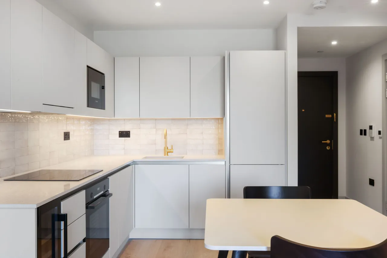 Flat 44, Duxford Tower, 1 East Drive, London, photo 8