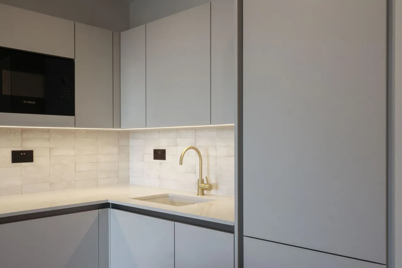 Flat 44, Duxford Tower, 1 East Drive, London, photo 11